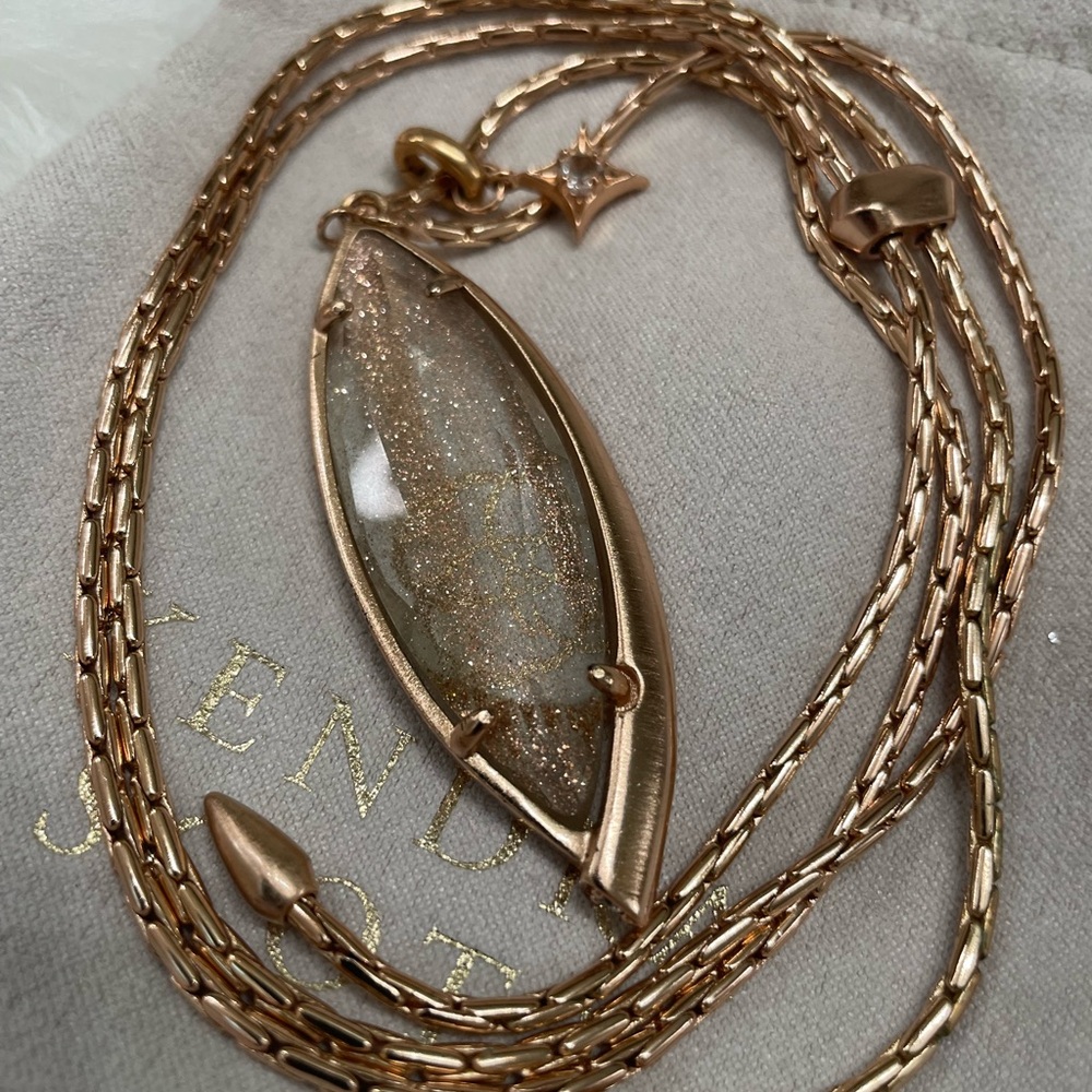 Kendra Scott Millia Rose Gold Pendant